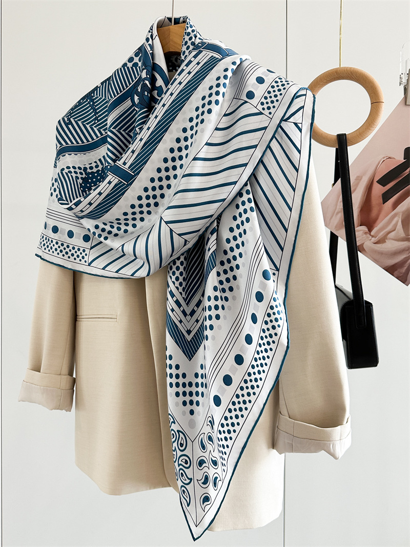 Travel Accessories Neck - وشاح حريري فاخر 14 مم بحواف