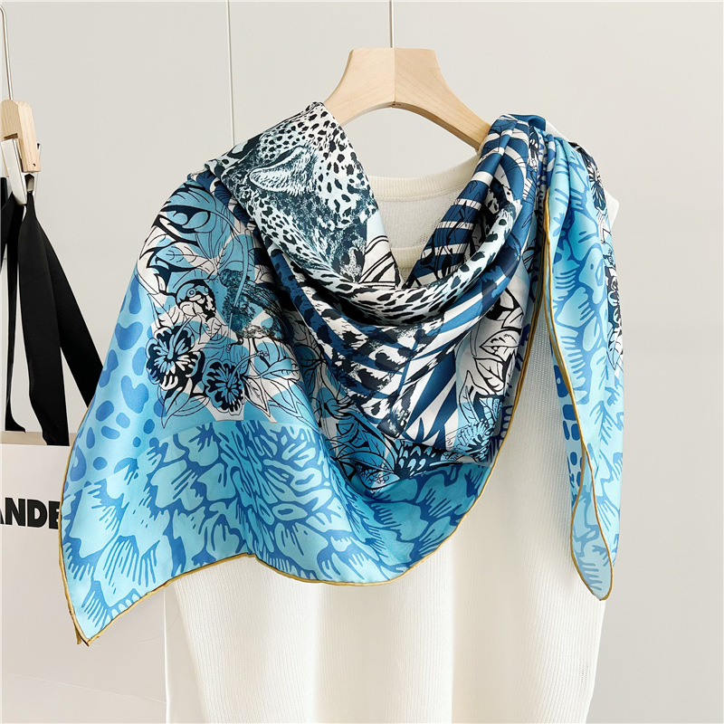 وشاح حريري بطبعة أسد فاخر بحوا - مراجعة Travel Accessories Neck وسعره