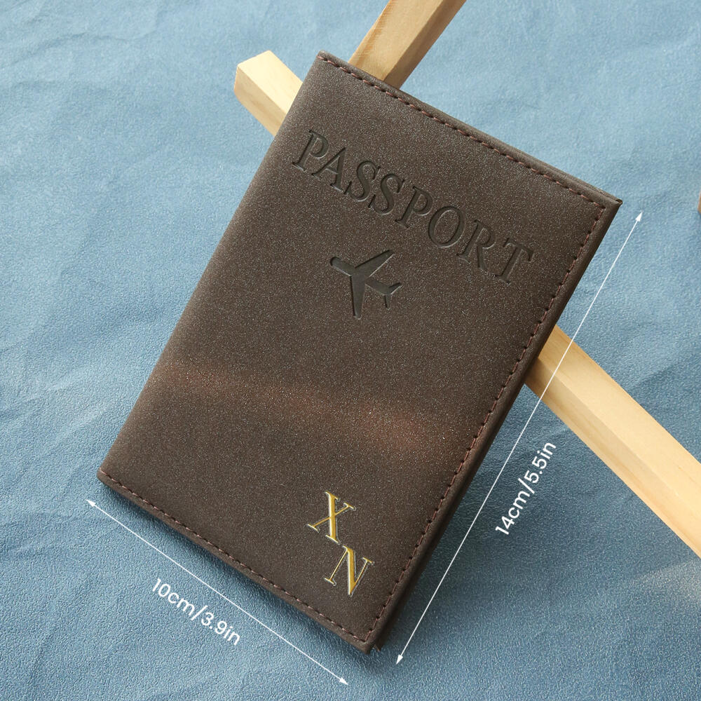 غطاء جواز سفر مخصص بحروف أولى  - مراجعة Travel Accessories Hong Kong وسعره