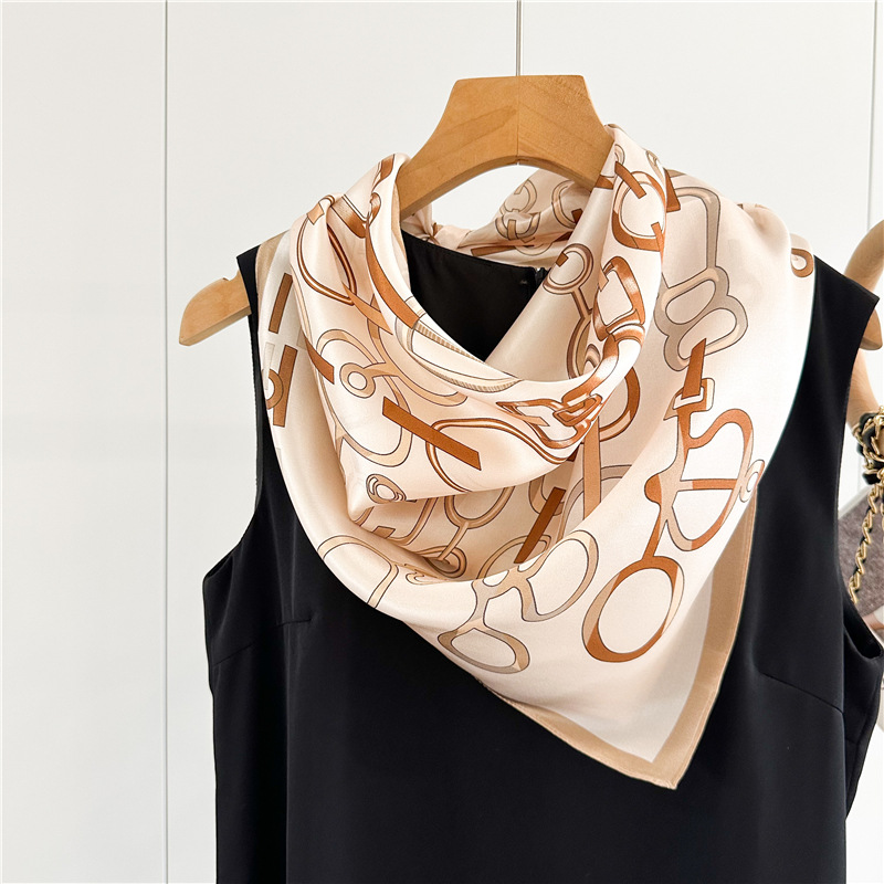 وشاح حريري صغير للنساء للصيف و - مراجعة Travel Accessories Neck وسعره