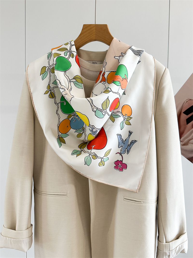 وشاح حريري مطبوع على الوجهين 1 - مراجعة Travel Accessories Neck وسعره