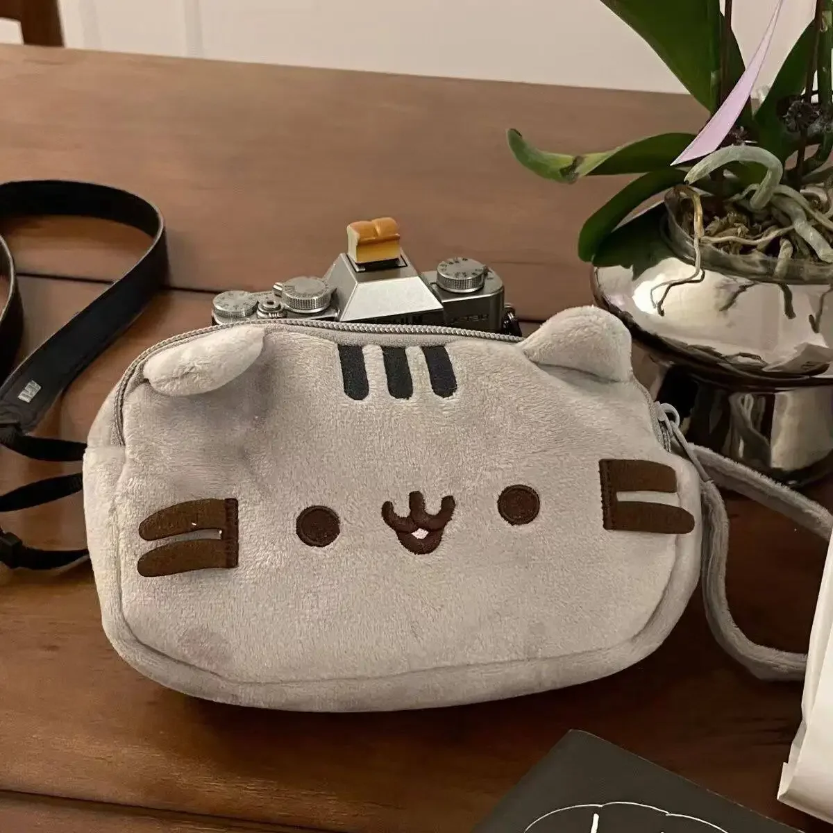 حقيبة أقلام رصاص لطيفة على شكل - مراجعة Travel Accessories Bag وسعره